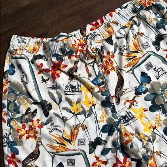 Nicole Miller Floral and Butterfly Print Drawstring Ankle Pants. - Picture 3 of 7